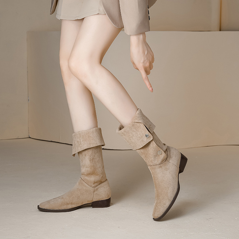 Grape Mother's West Cowboy Boots kid designed a bunch of wrinkled, old knight boots.