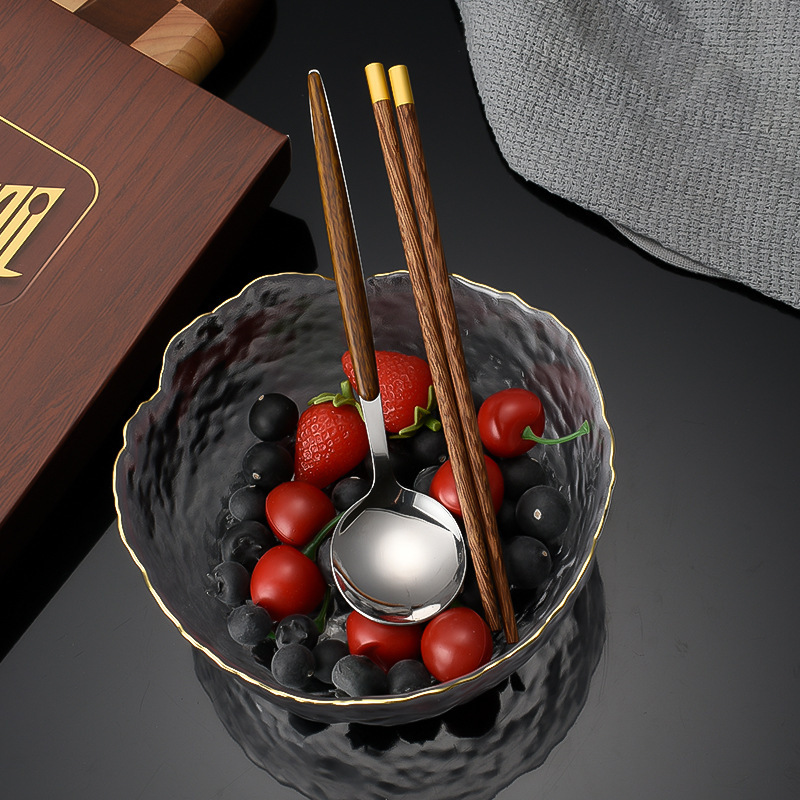 C. S. S. S. S. C. 430 stainless steel chopsticks across the border of Amazon with a Portuguese-colored wood handle.