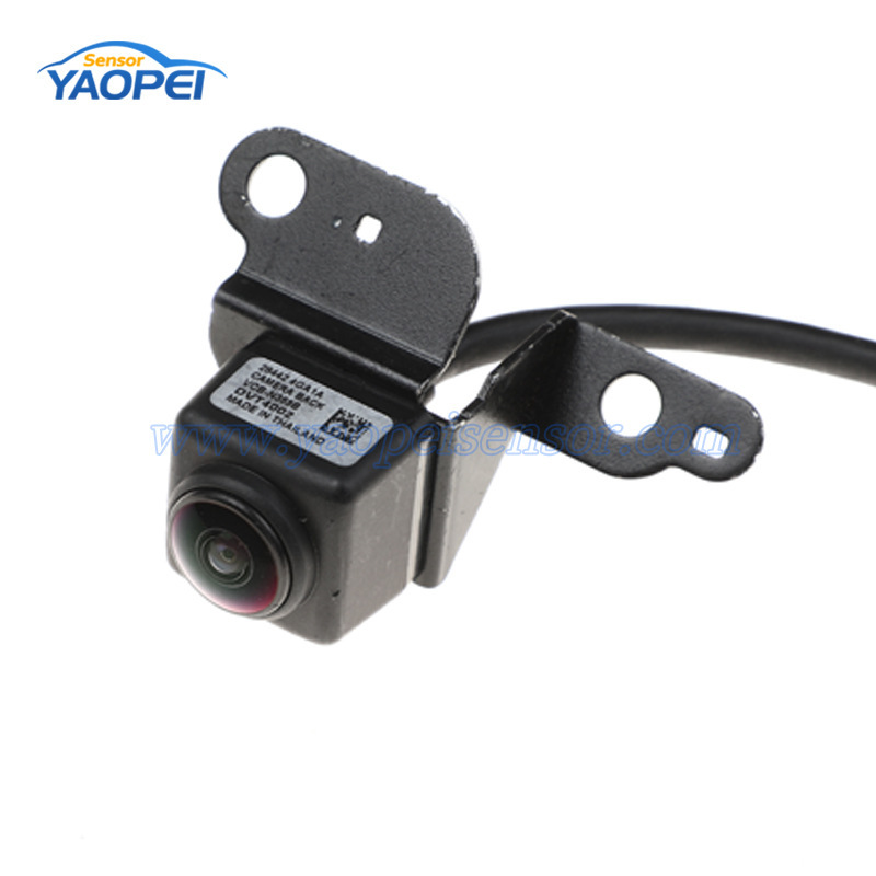 Application of 14-16/Rogue back-up video camera 28442-4GA1A