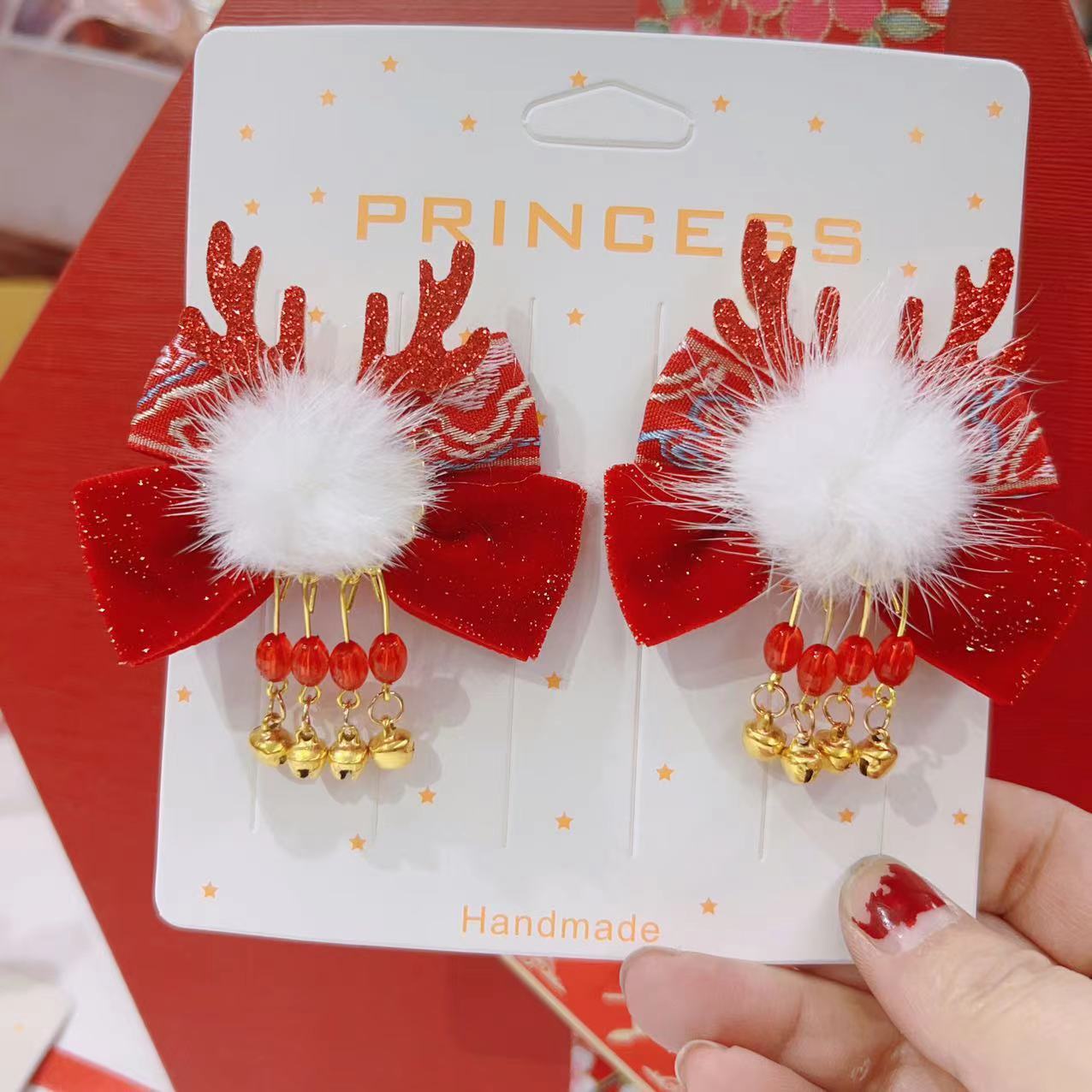 New Year's tiara for children in China.