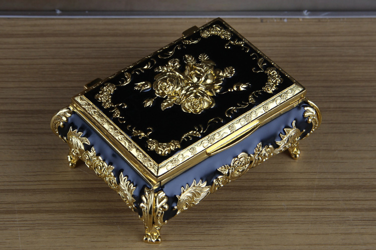 New products listed on the market for home items for the KTV Hotel in the European Sculpture Sculpture Box