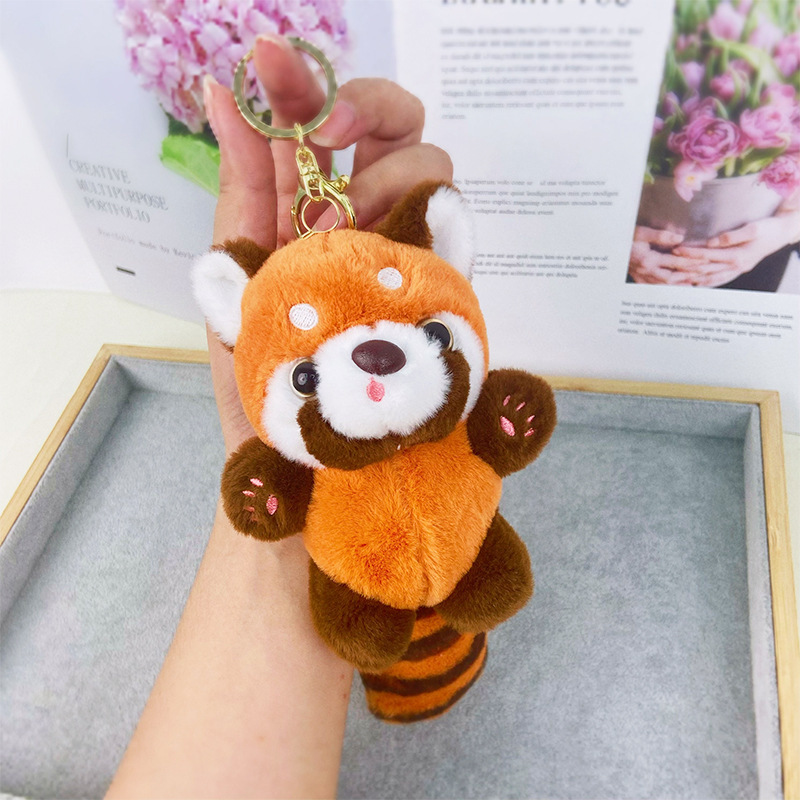 The original cute little panda velvet key buttoned off an interesting little gift from a doll around the zoo.