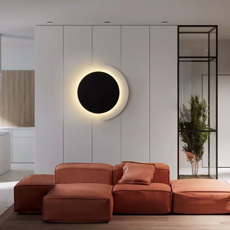 The designer's moonlight-eating walllights, the modern Nordic creative aisle halls, are about romantic, light and luxurious bedside headlights.