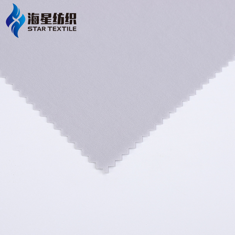 70D, bốn bên bom ở vĩ độ. Nilware.