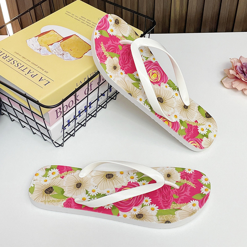 Cross-border foreign trade slipper scheme LOGO customizes the distribution of summer sandals to PVC home-based slippers by male workers