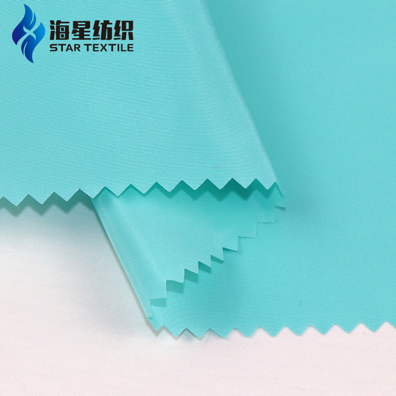 Tôi có rất nhiều vết in bằng nhung và hồi tưởng.