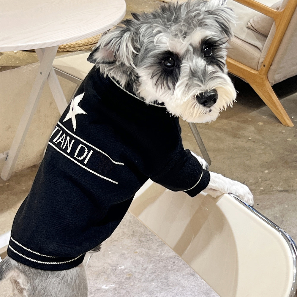 Foreign trade, dog sweatshirt, pet knitting jacket, Chenary Teddy Panda to keep pet clothes warm.