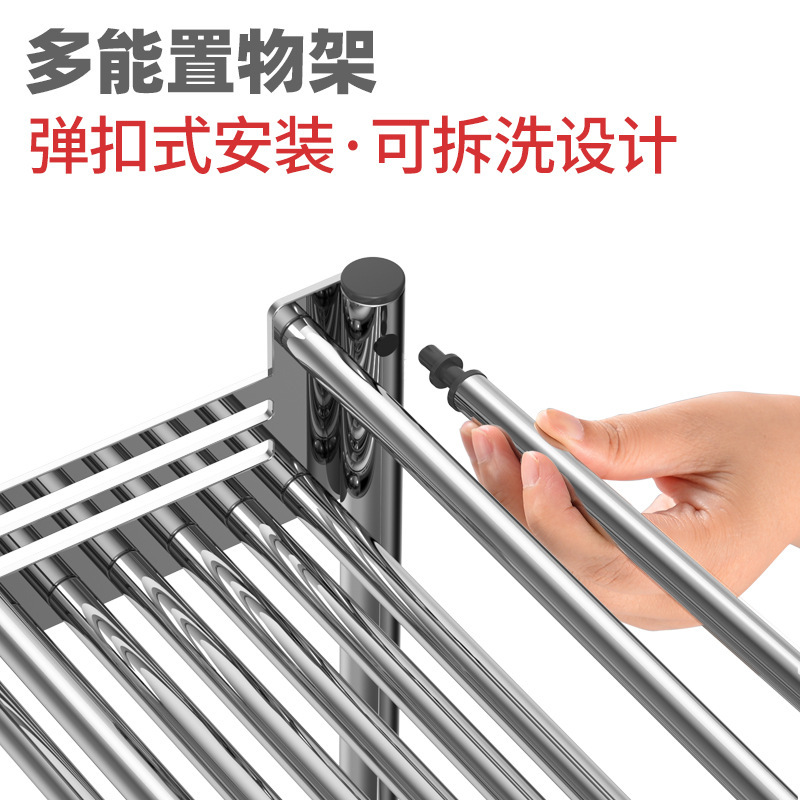Những máy thép không rỉ mới dùng nước sốt bếp để lấy những chai nước sốt 3 tầng.
