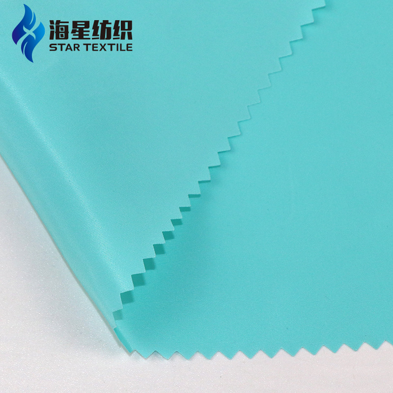 Tôi có rất nhiều vết in bằng nhung và hồi tưởng.
