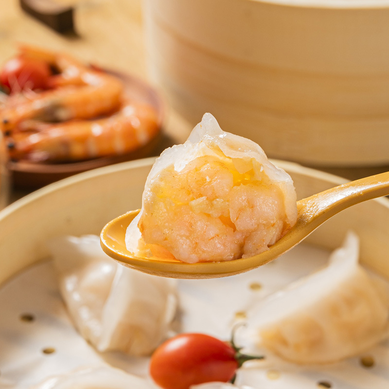 โรงน้ําชากุ้งจีนฮ่องกง พร้อมกับกุ้งทอดขนาดใหญ่