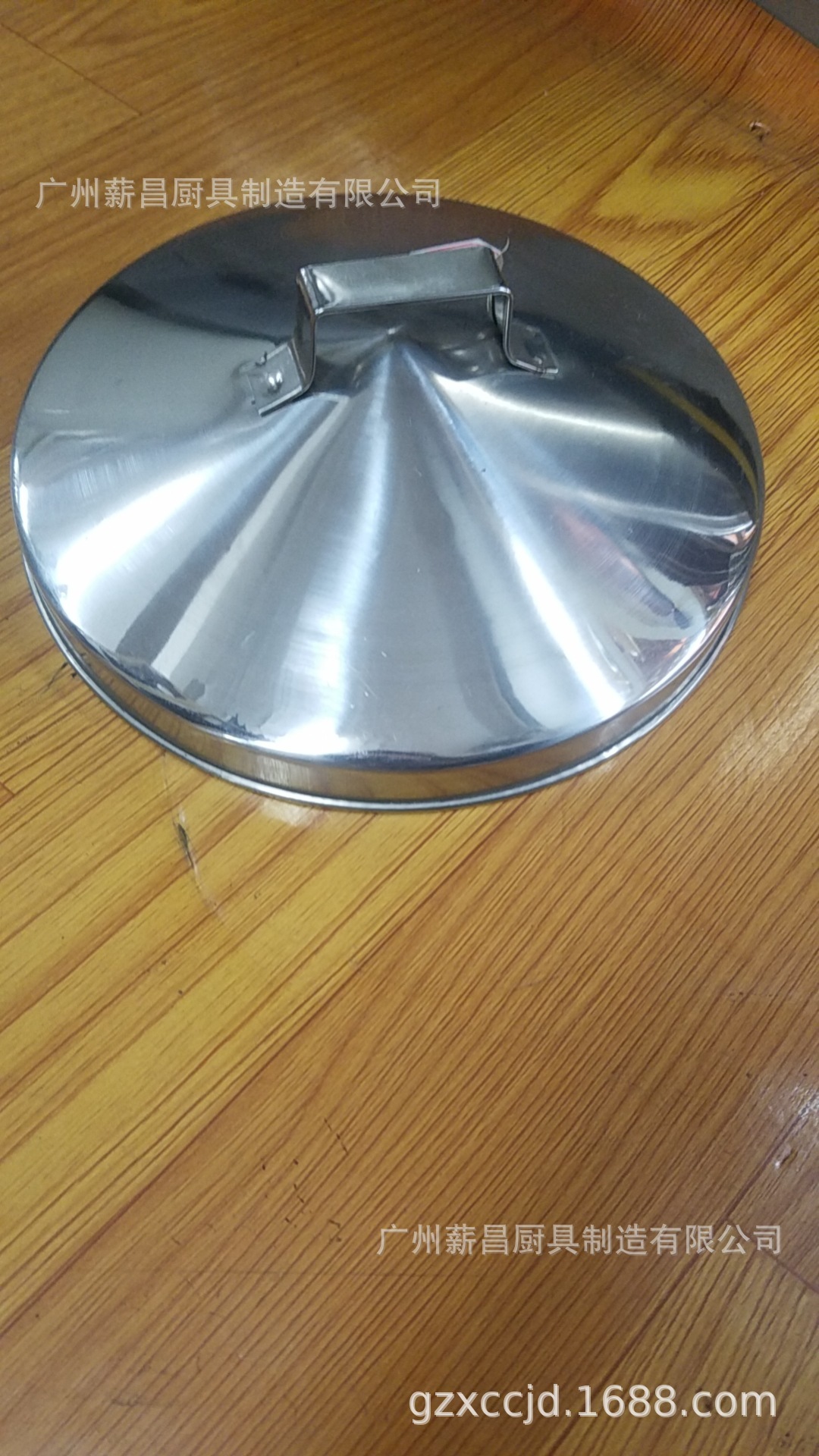 Những cái lồng hơi thép không rỉ để ăn vặt.