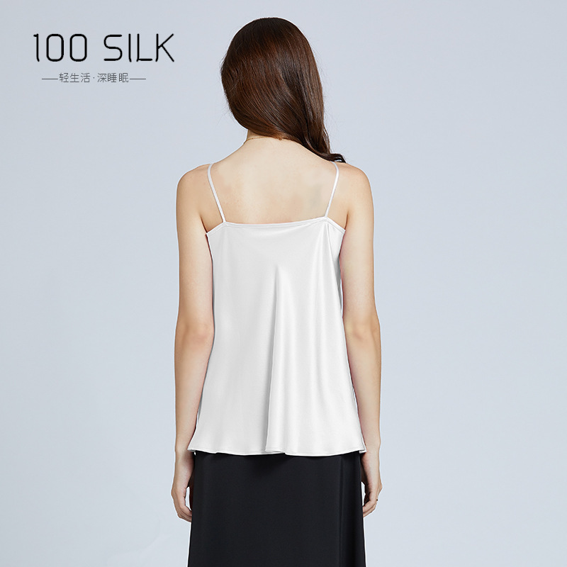 Một bộ đồ 100 vòng với thiết kế quay xoáy.