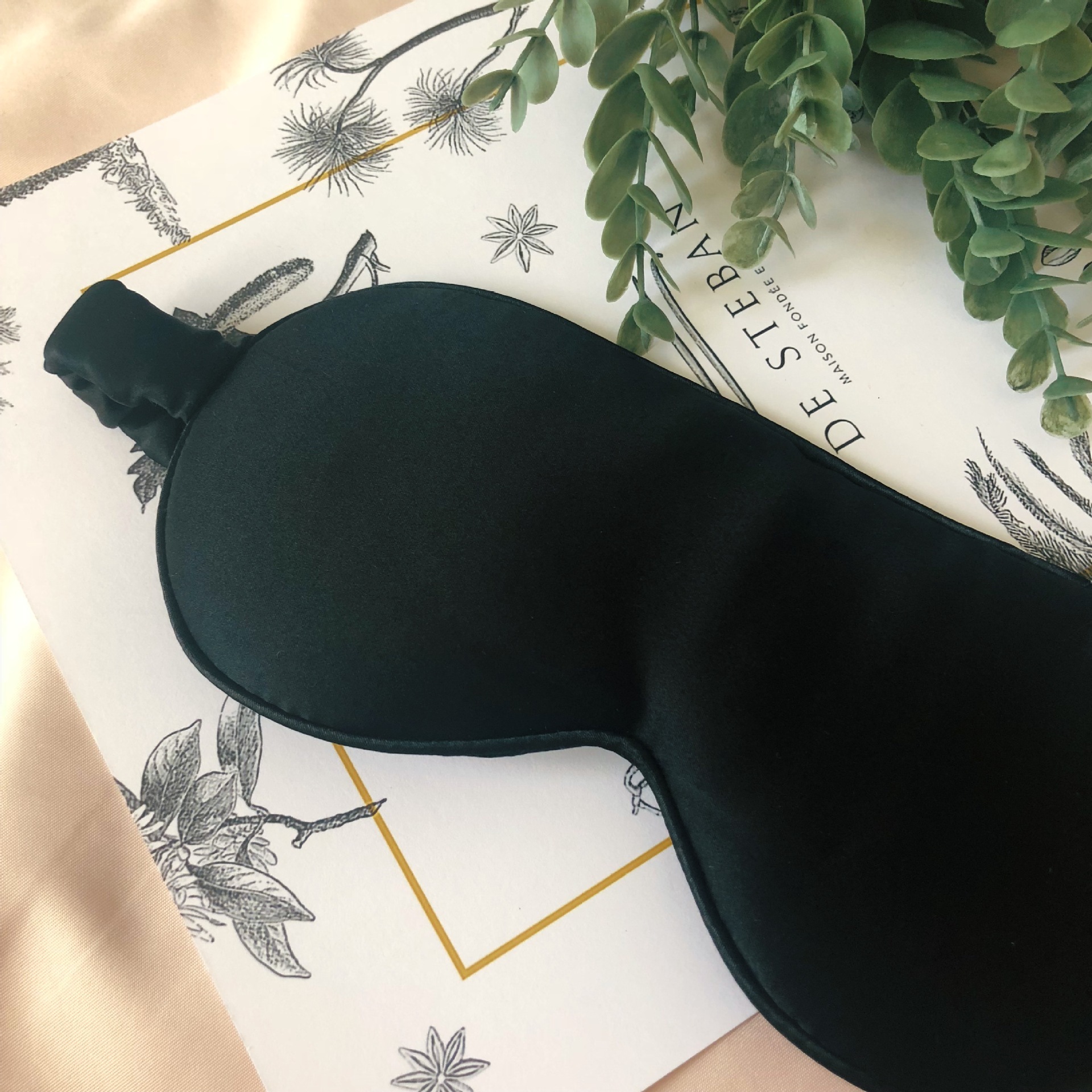 Thuốc mỡ tự nhiên, sợi tơ ngủ, vết bầm mắt, ngủ đa chức năng.