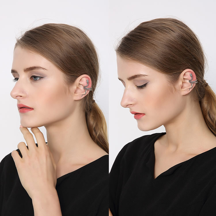 DarkDream s925 pure silver snake-shaped earplugs designed for individual earring.