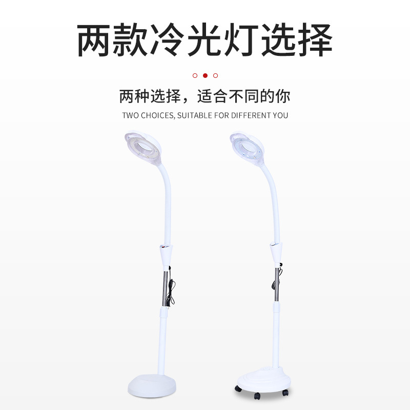 Đèn LED lạnh với ánh sáng bóng loáng, phòng khách xinh đẹp phóng đại gương, ánh sáng không bóng tối.