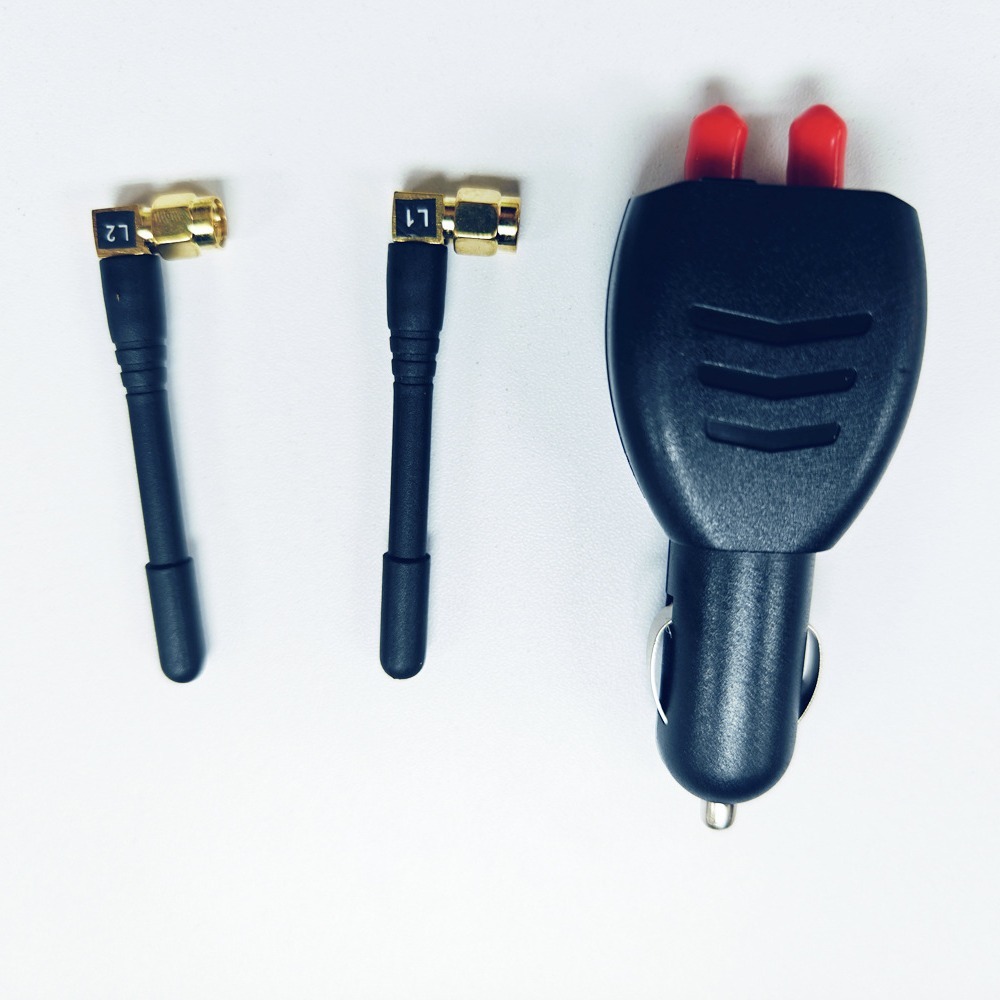 Nó là nguồn cung cấp trực tiếp cho 2 người hút GPS, 2 người hút thuốc 2 chiều, 2 người hút ăng-ten.