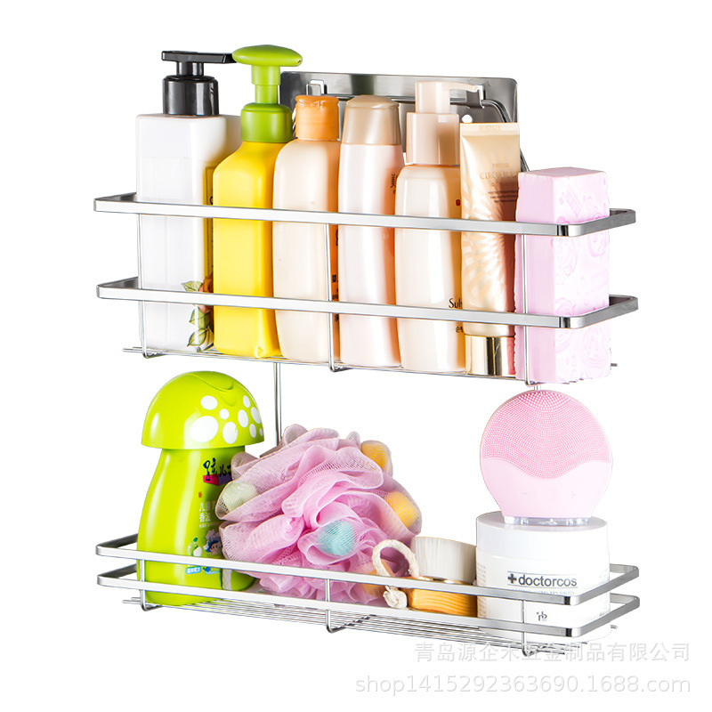 Trong nhà vệ sinh, không có lỗ thủng trong phòng tắm.