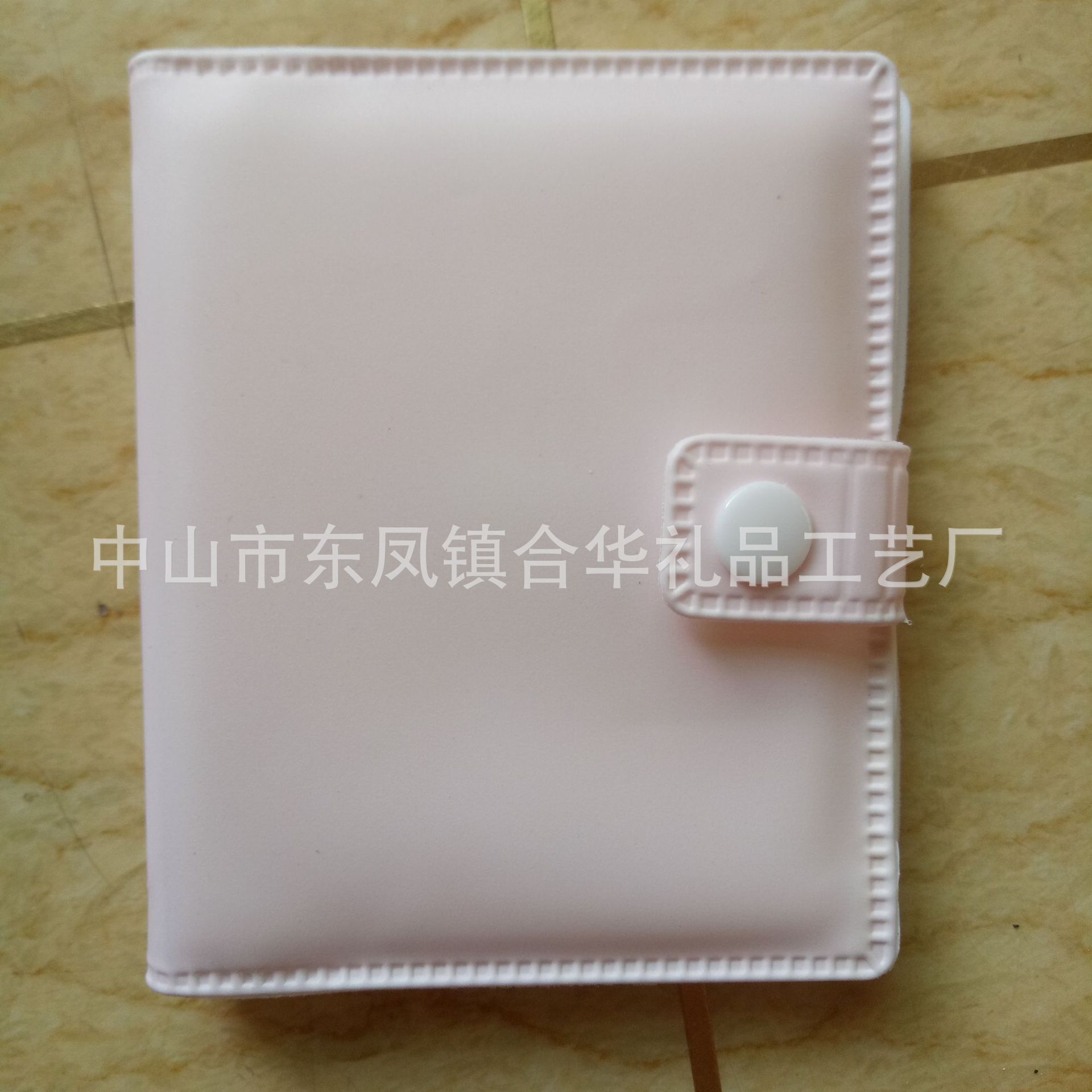 The manufacturer customizes the EVA membrane thermal card packs The materials are degradable and printable