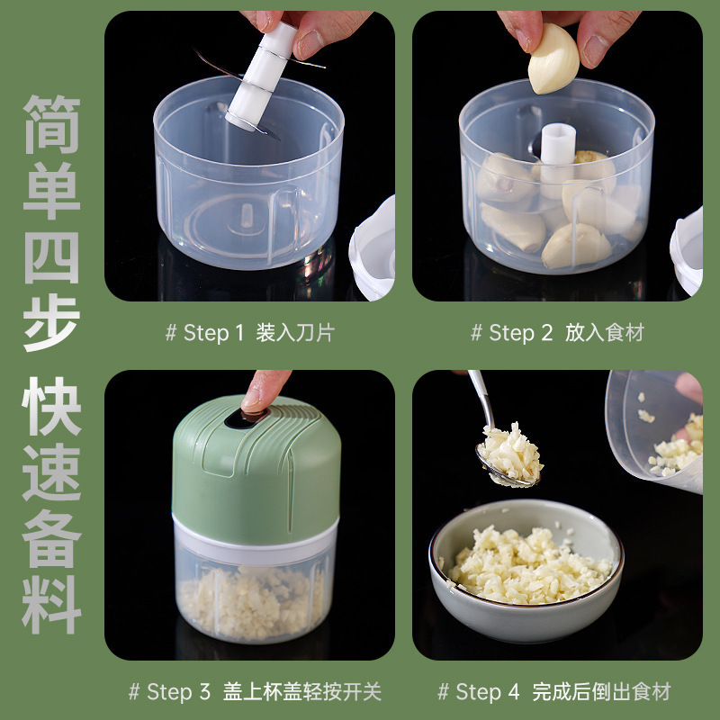 Những người bán tỏi trực tiếp sử dụng một cơn cuồng loạn tỏi để hút tỏi.