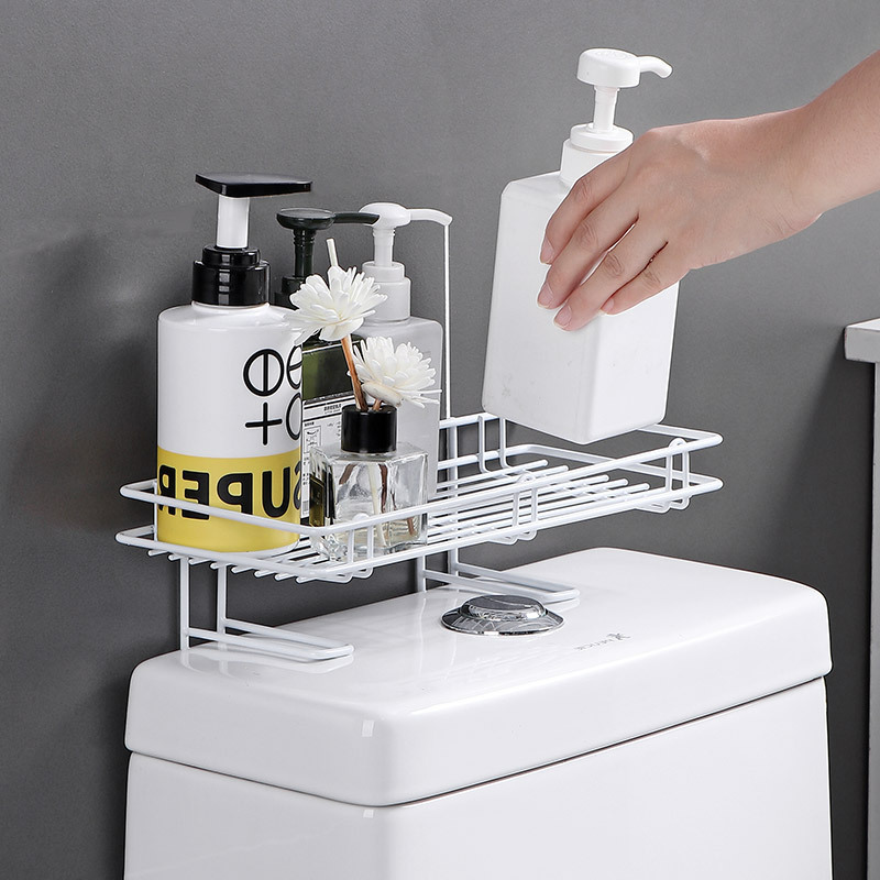Một cái tủ đựng khăn trải tường, một khung phòng tắm ở phía bắc, một cái bồn cầu, một giá điện thoại di động.
