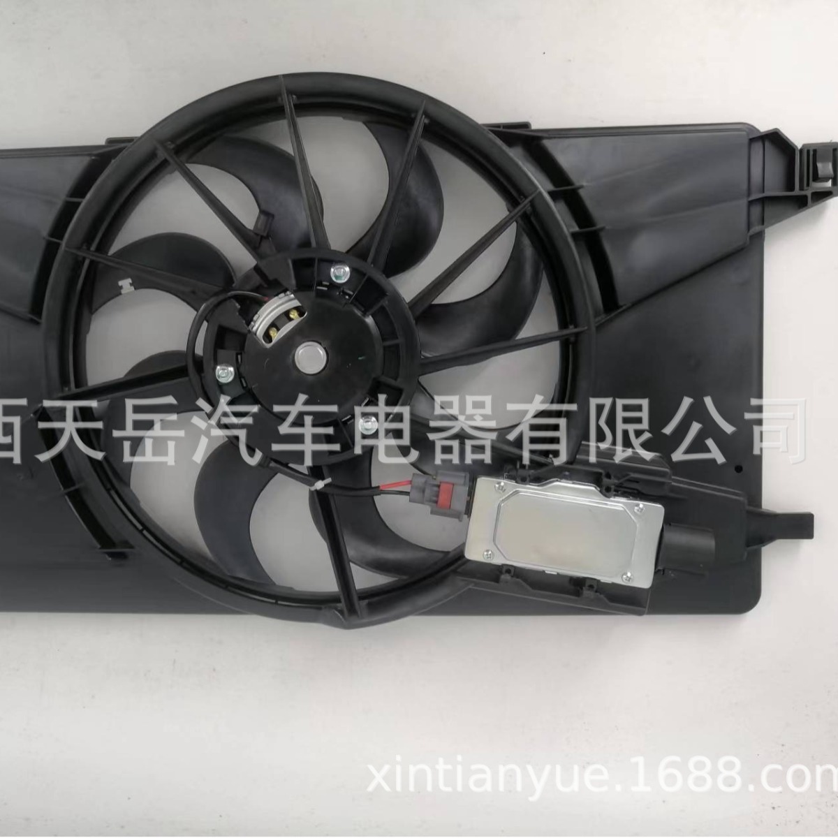 Cho 12 chiếc Ford Fox Modular Fan được phân tán. OE CV618C607BA