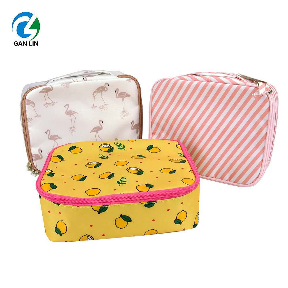 Home-cooked make-up bag with mini-cosmetic bag, small-name cosmetics.