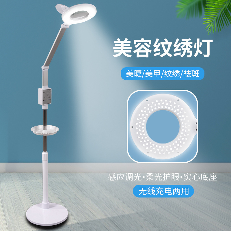 Vẻ đẹp đèn LED mới thêu làm cho ống kính sắc đẹp của lông mày trở nên rực rỡ và gieo mình dưới ánh sáng lạnh lẽo của những cái roi.