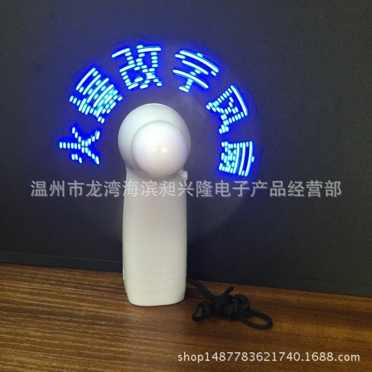 Nhà sản xuất bán những cổ động nhỏ cầm điện thoại với những chu kỳ sản xuất ngắn hạn.