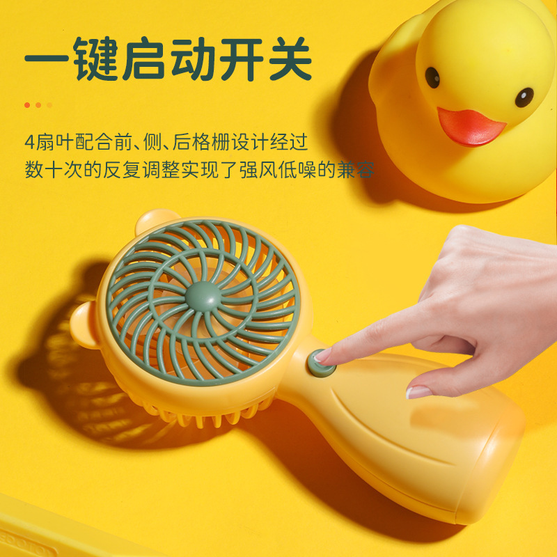 Fan hâm mộ nhỏ mang quà tặng, một fan nhỏ của thương mại nước ngoài, tham gia vào việc sạc học sinh hâm mộ.