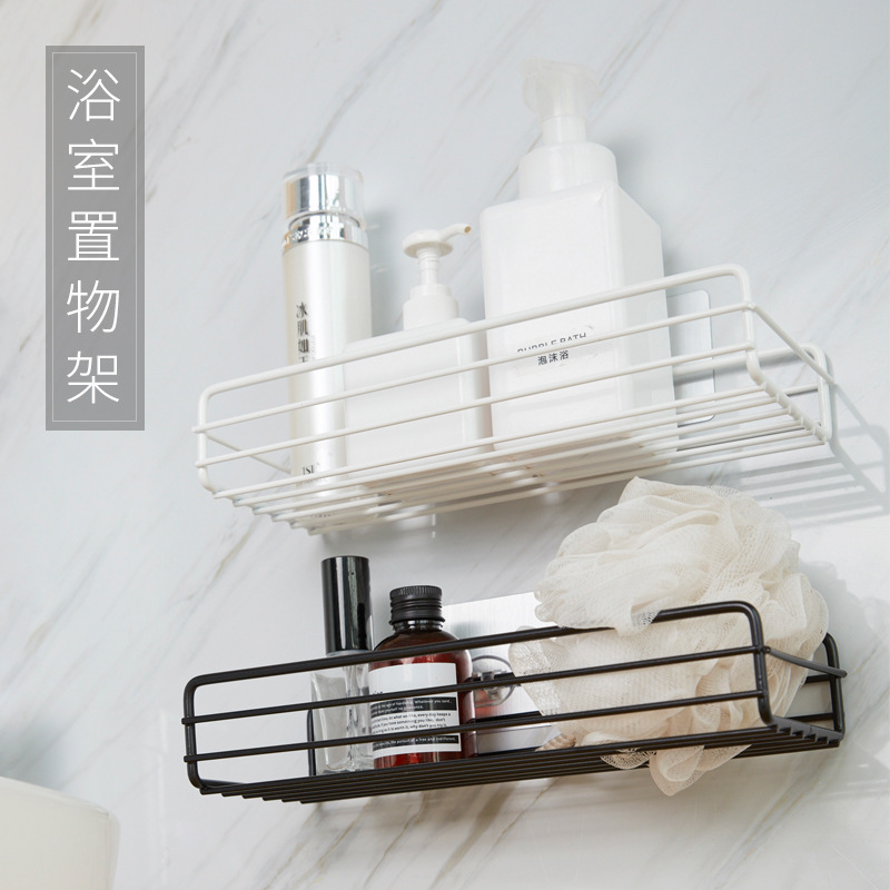 Trong nhà vệ sinh, nhà vệ sinh không có lỗ.