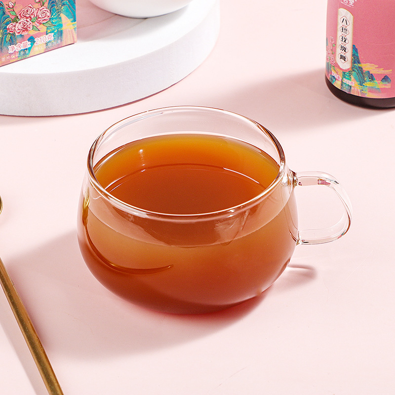 Tám loại thuốc hoa hồng, thưa bà.