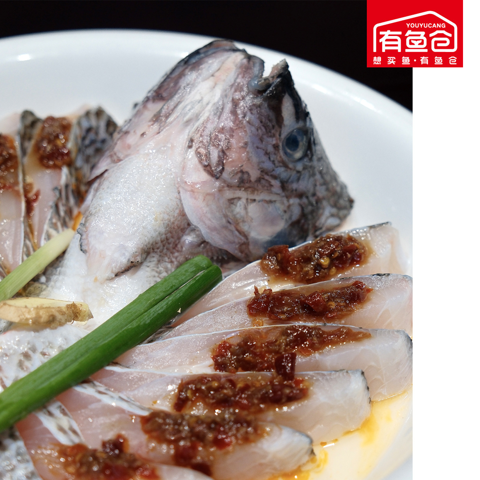 Cung! Fu đã đông lạnh con phượng hoàng, con hổ đen, và con phượng hoàng vàng đã được cung cấp với một con cá bán kết từ khách sạn.