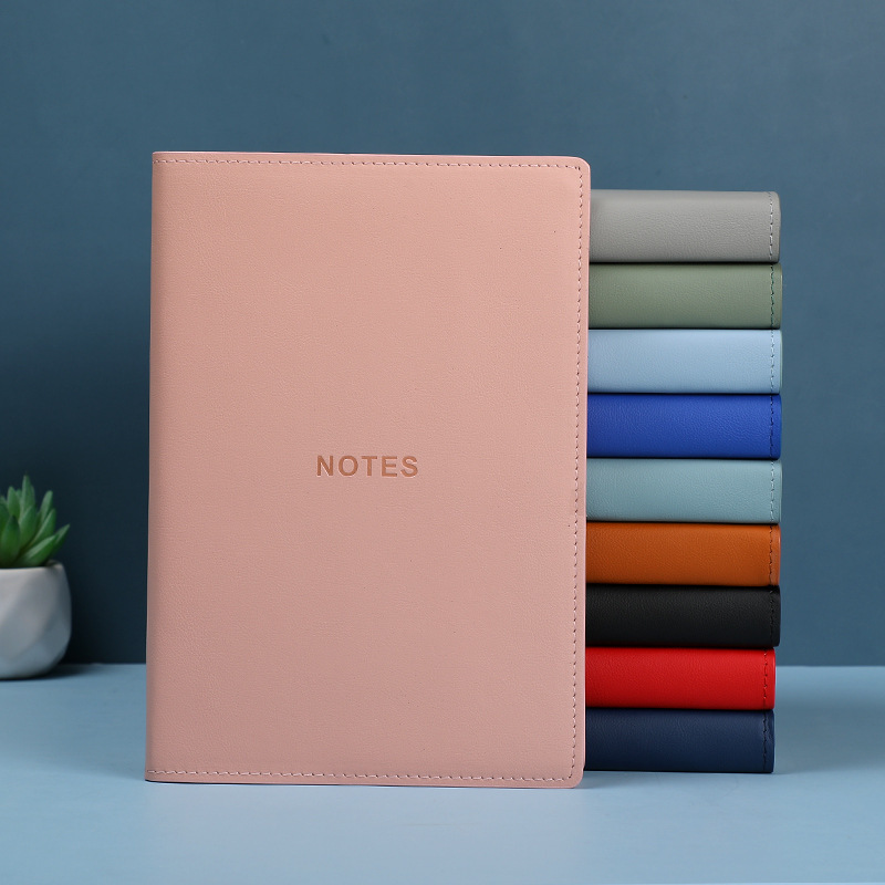 Sổ tay tiếng Anh Tạo ra 32k Business Office Journal với một cuốn sổ ghi chép PU bằng da với một logo