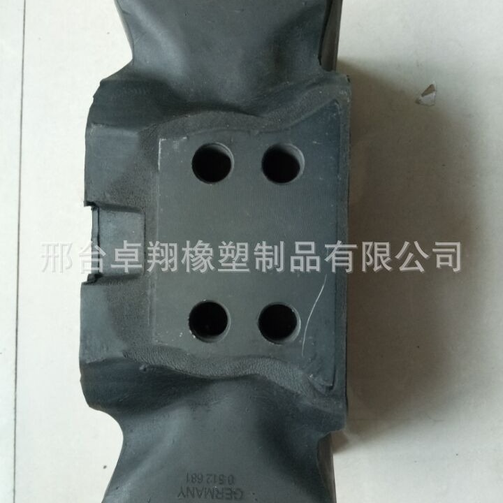 It's for the European heavy-card engine stand 0512681.