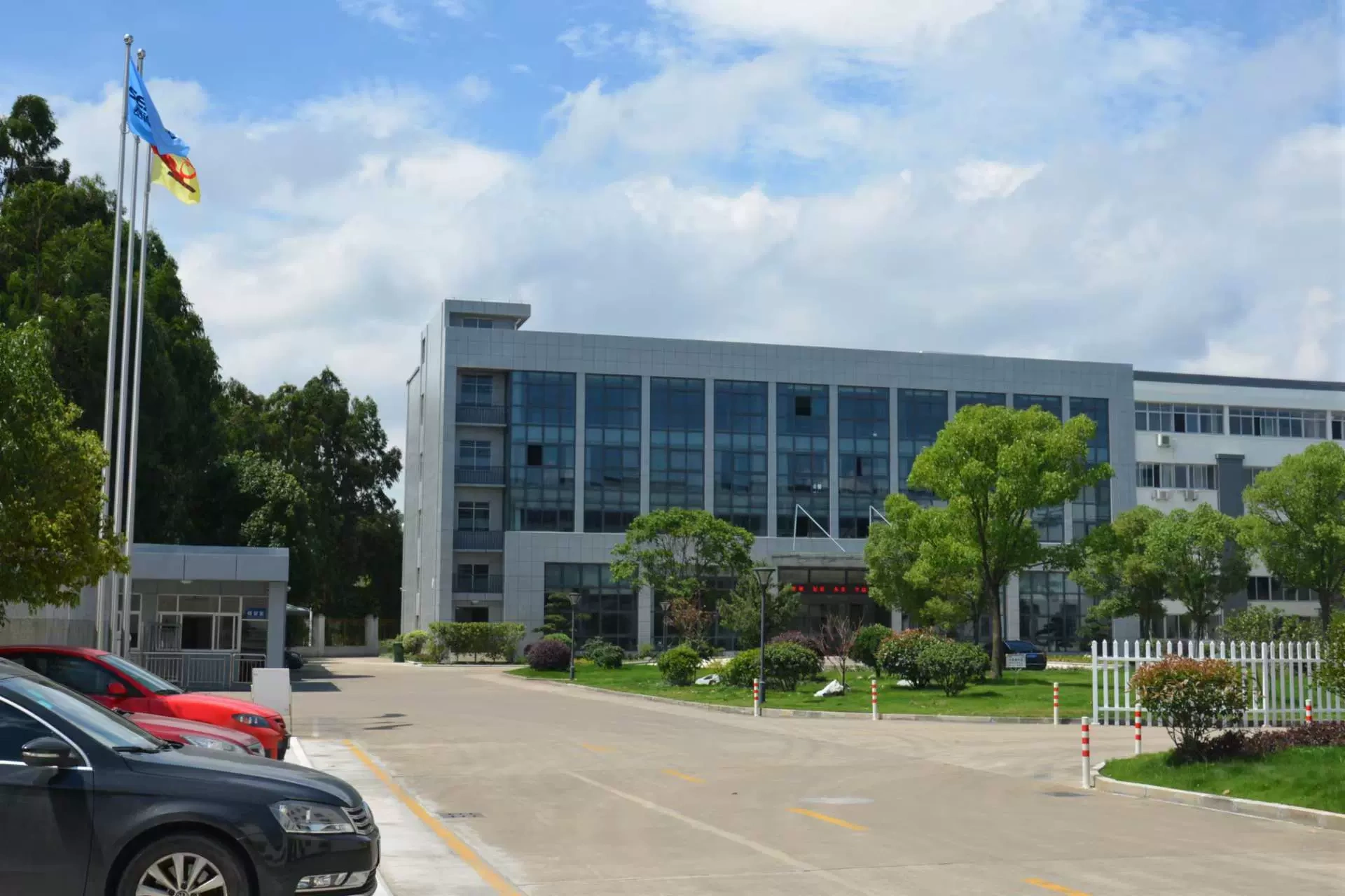 Longi nhựa giới hạn, Thái Châu