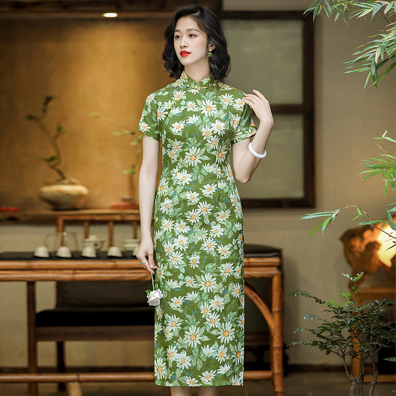 China Wind Woman's New Summer Retrospect, Daily Retrospective Fashion, Long Flag Cloak 24207