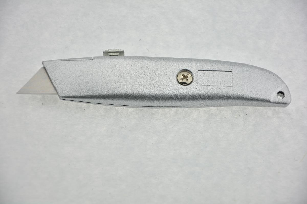 Supplyer aluminum alloy cutter, zinc alloy heavy tools knife, plastic stationery creative knife.