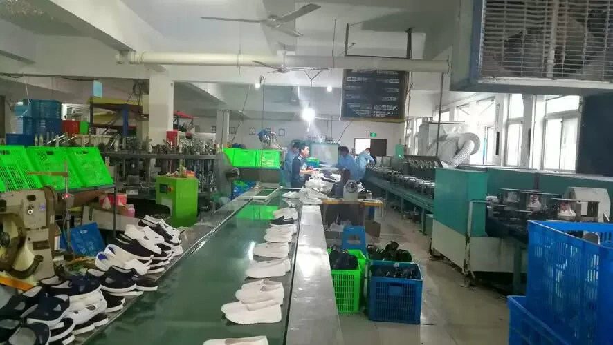 Một xưởng giày ở Huai An Tong