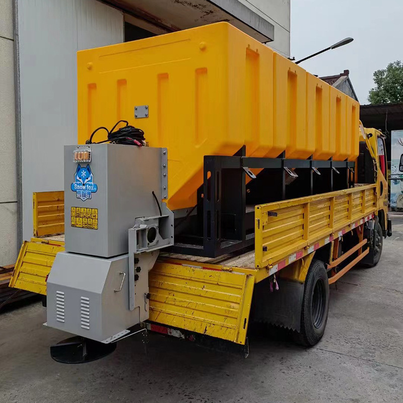 Customization of XHS-50000 polyethylene dispenser multi-purpose snow shoveling equipment for snow melt salt dispenser