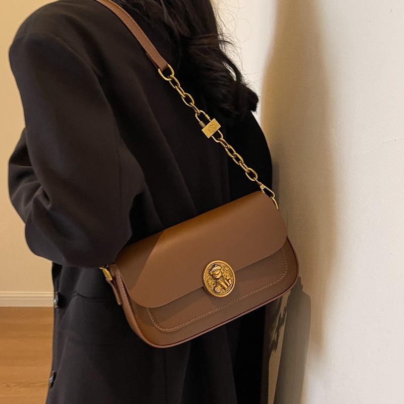 The new 2024 Fashion Fashion Fashion Fashion Fashion in autumn and winter.