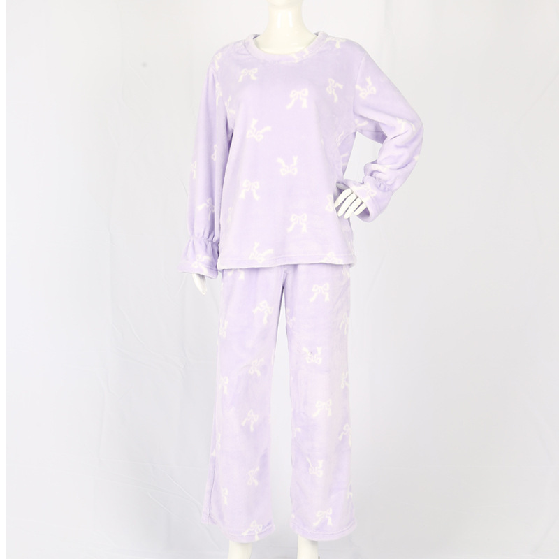 Đó là một lựa chọn cho một nhà máy để bán một bộ đồ pyjama với một bộ váy nhà dày.