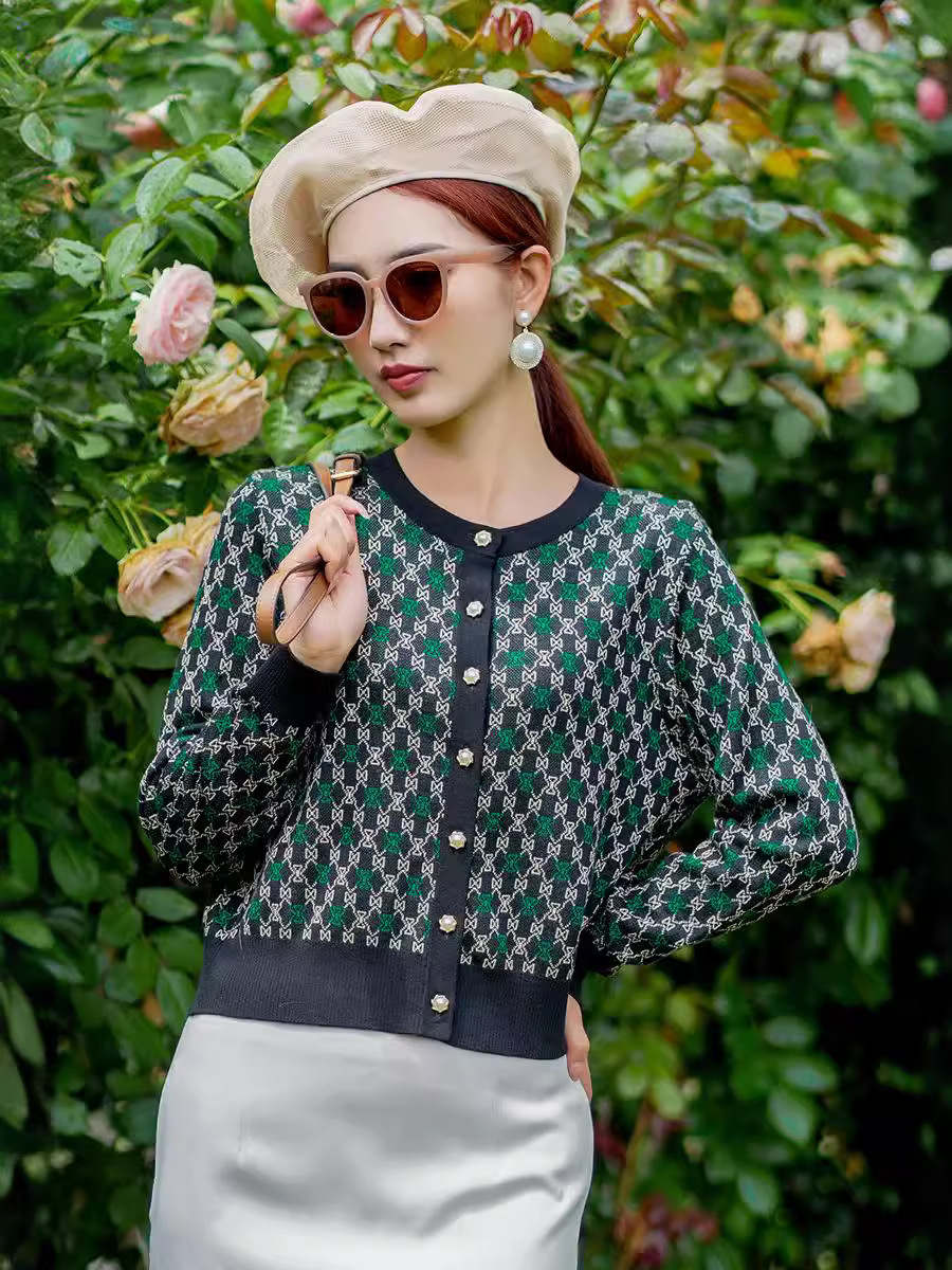 Chiếc xe trượt tuyết duyên dáng, hương thơm nhỏ.