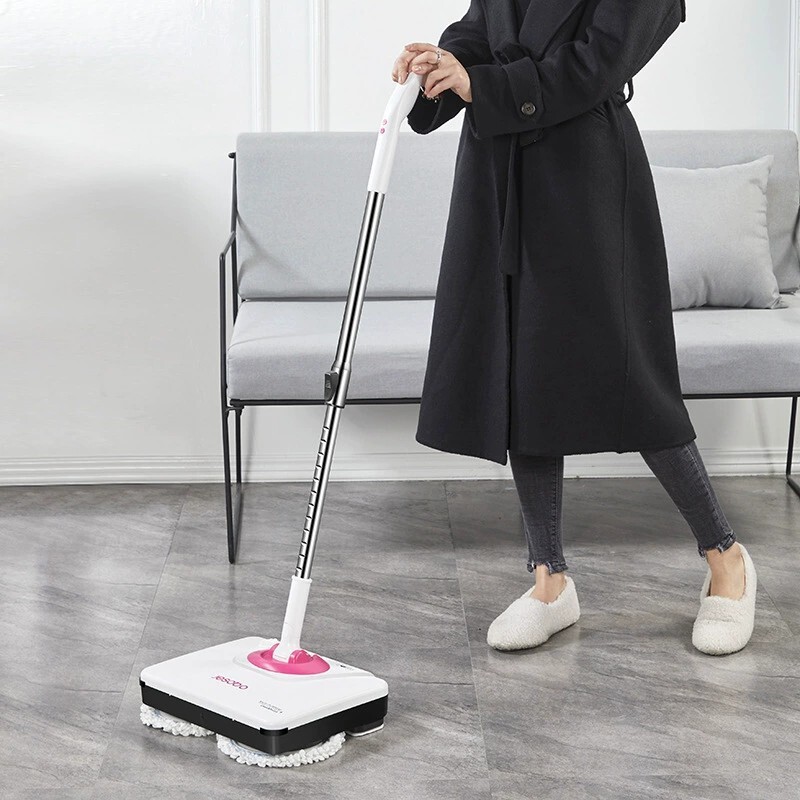 Power-powered wireless water mops clean clean-up of clean one- unit jet mops with a rotating wiper