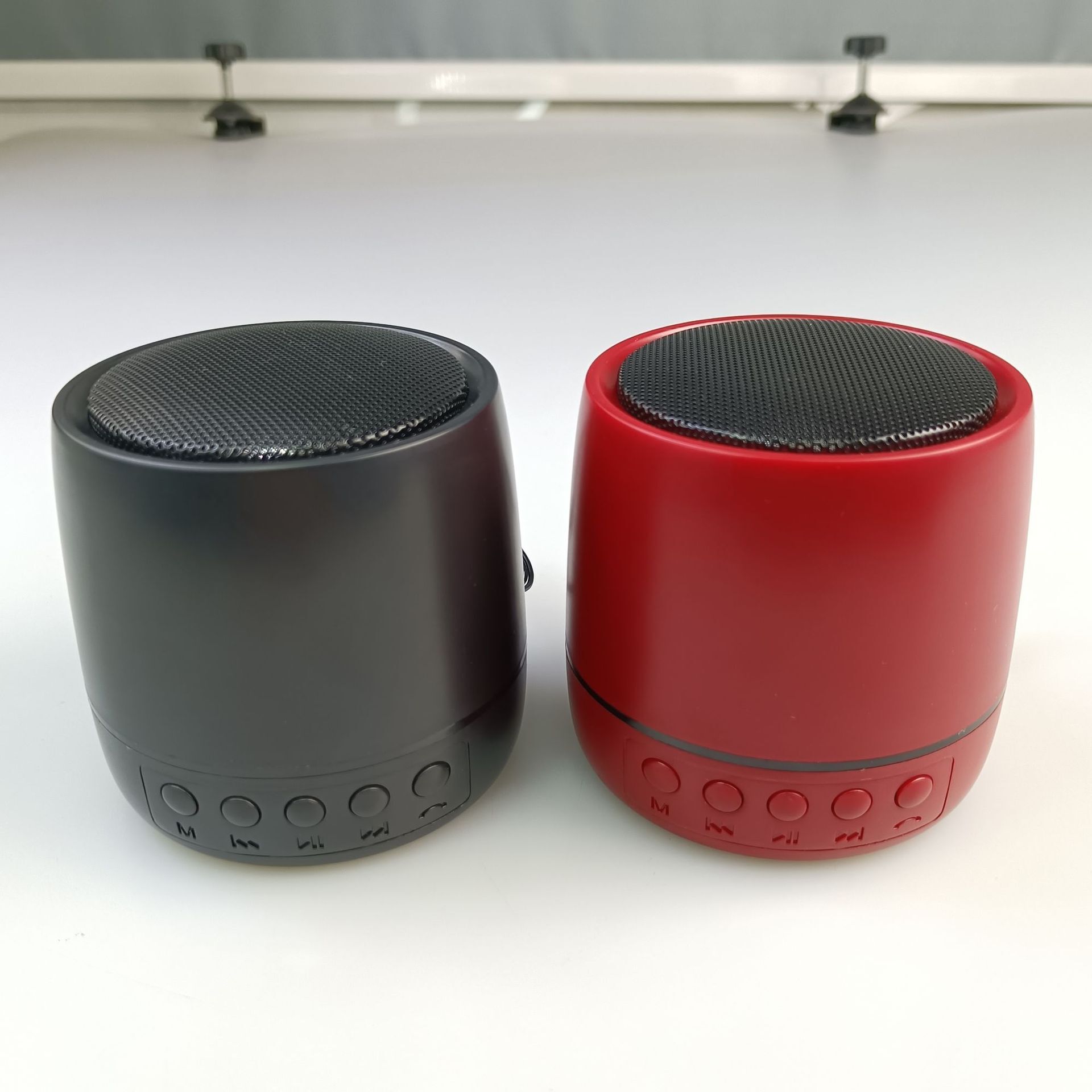 52MM sừng bass nặng FM tự động tìm kiếm trạm TF chơi âm thanh vô tuyến