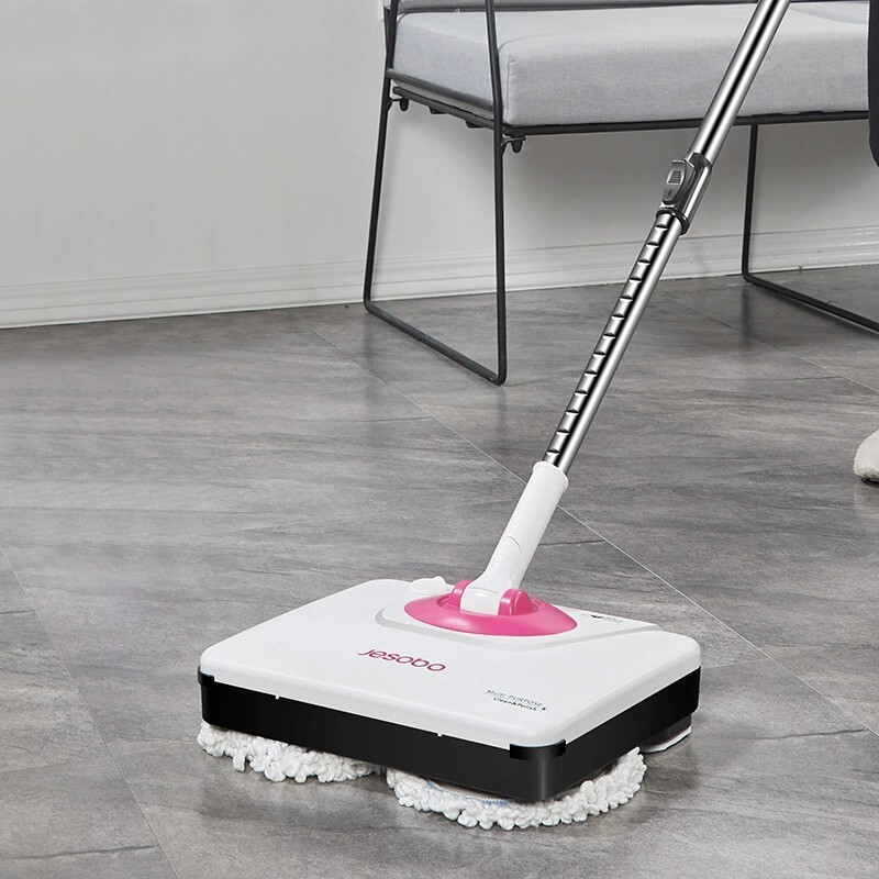 Power-powered wireless water mops clean clean-up of clean one- unit jet mops with a rotating wiper