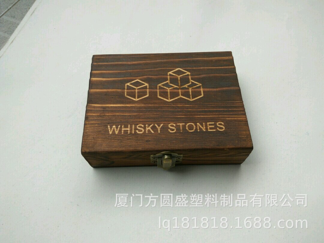 Hộp gỗ đẹp... whiskey đá trắng, thắt lưng lạnh.