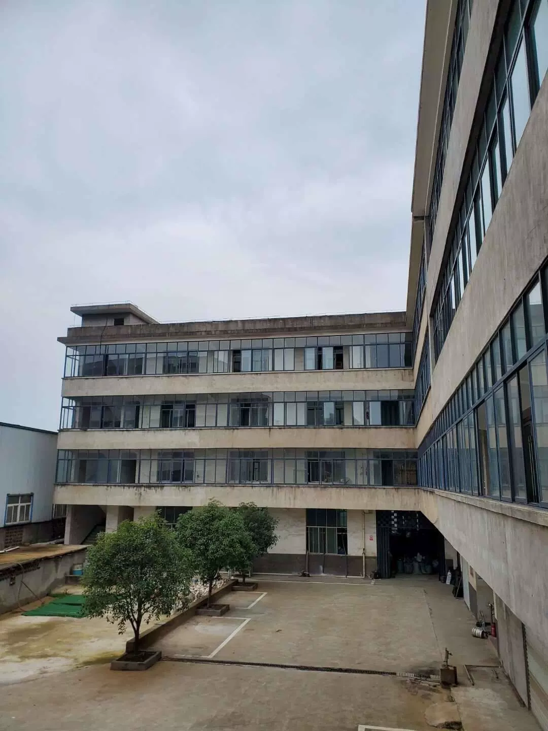 Công ty TNHH Vật tư Rongji Petty