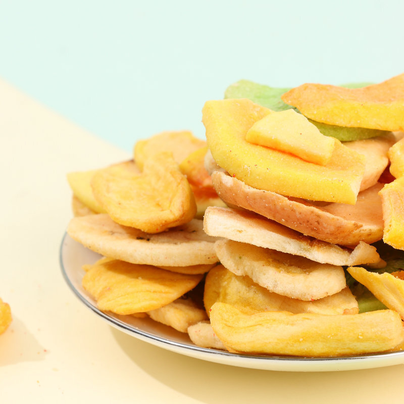 Recreational snacks for the wholesale distribution of sofa raw materials from a blend of ready-to-use fruit and dried fruit and vegetables