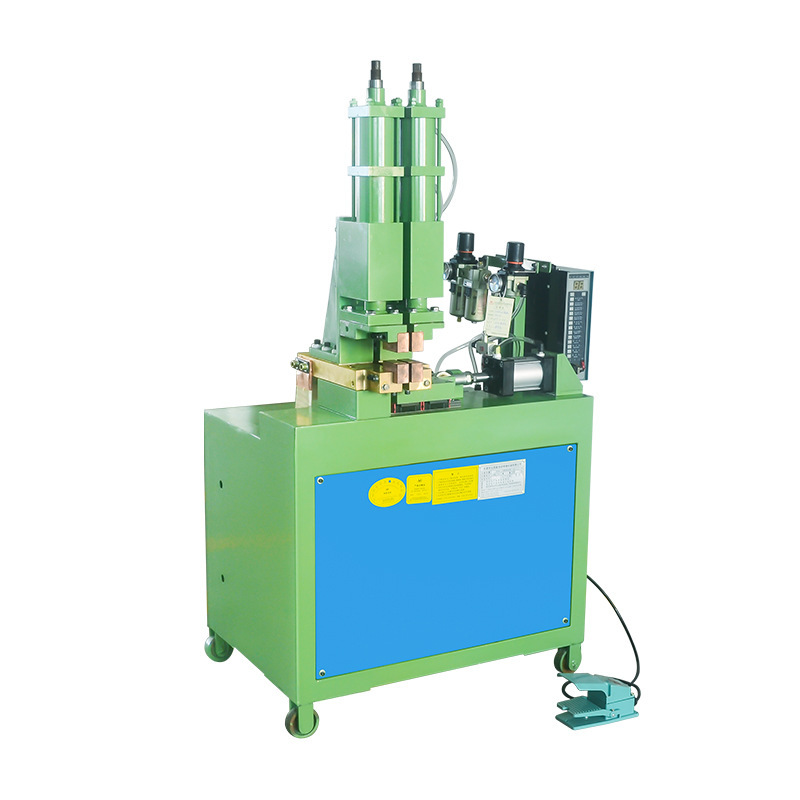 Vertical pressurization of welders, welder points, hardware welding equipment, automatic water cooling.