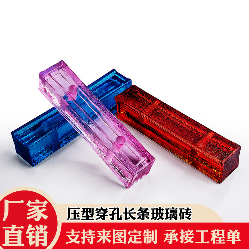 Nhà máy này sở hữu lò sưởi nhiệt, thủy tinh và phòng tắm gạch để cắt tường nền của khách sạn.